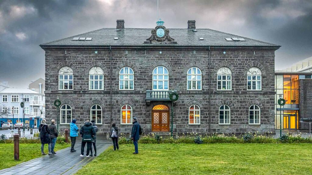 Reykjavik-Walking-Tour-Parliament