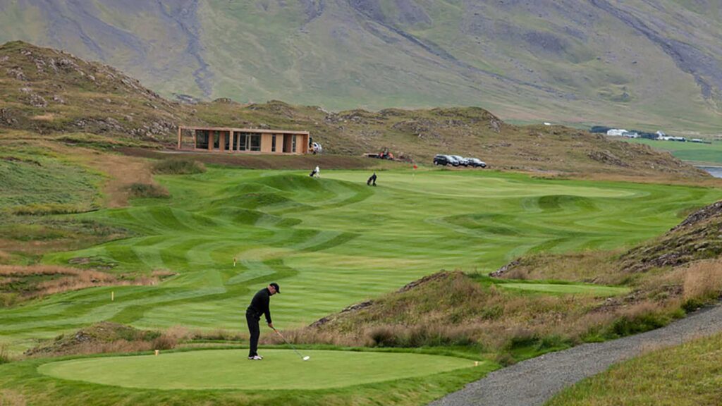 surprising facts about iceland, golf, golficeland